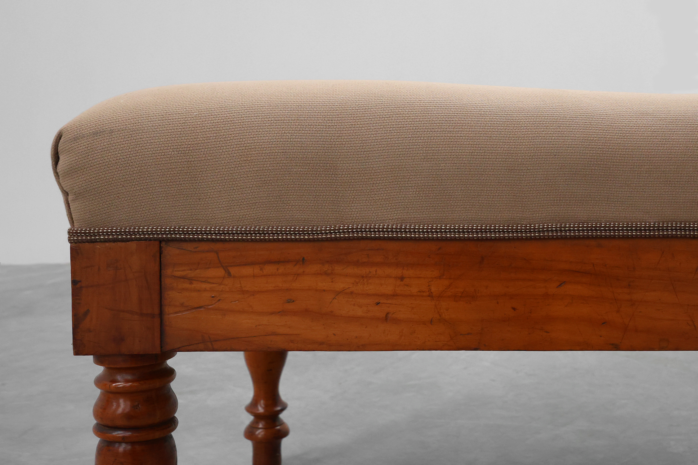 Elegant 19th Century Bench with Six Turned Legs, circa 1840thumbnail